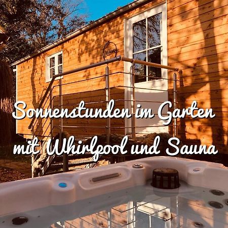 Zirkuswagen Mit Outdoor Whirlpool Und Garten Petershagen-Eggersdorf Esterno foto