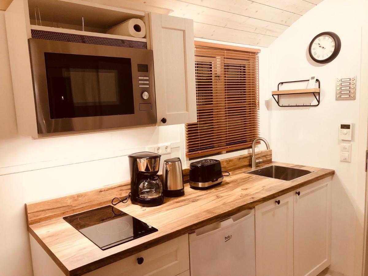 Zirkuswagen Mit Outdoor Whirlpool Und Garten Petershagen-Eggersdorf Esterno foto