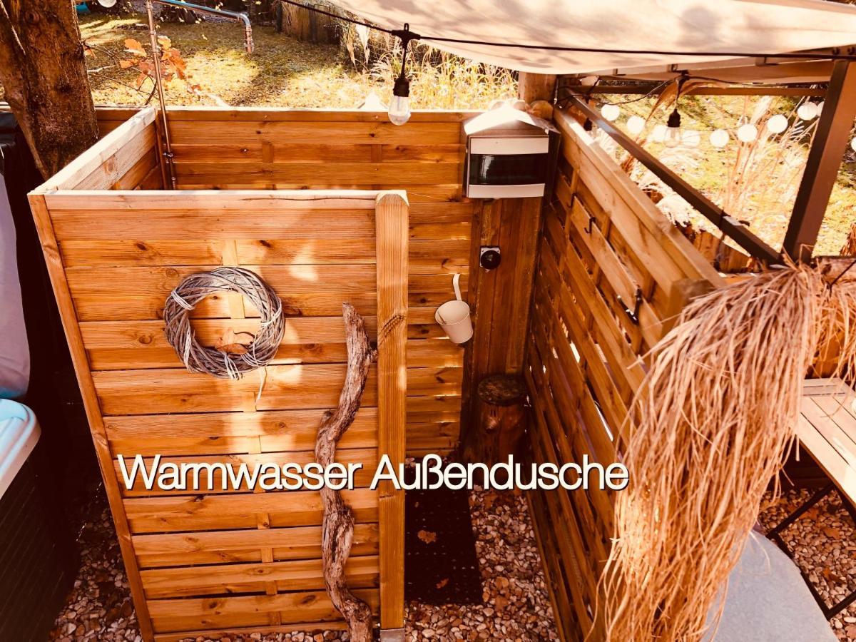 Zirkuswagen Mit Outdoor Whirlpool Und Garten Petershagen-Eggersdorf Esterno foto