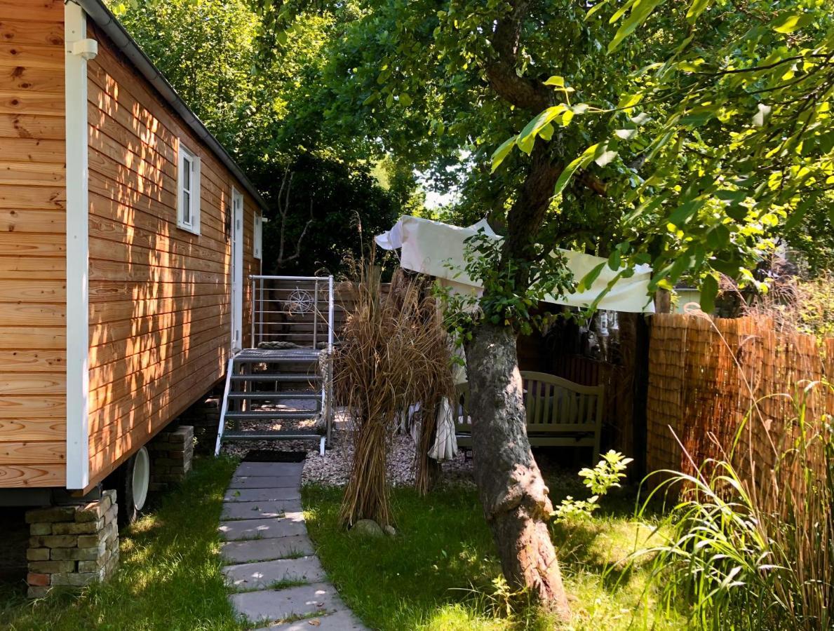 Zirkuswagen Mit Outdoor Whirlpool Und Garten Petershagen-Eggersdorf Esterno foto