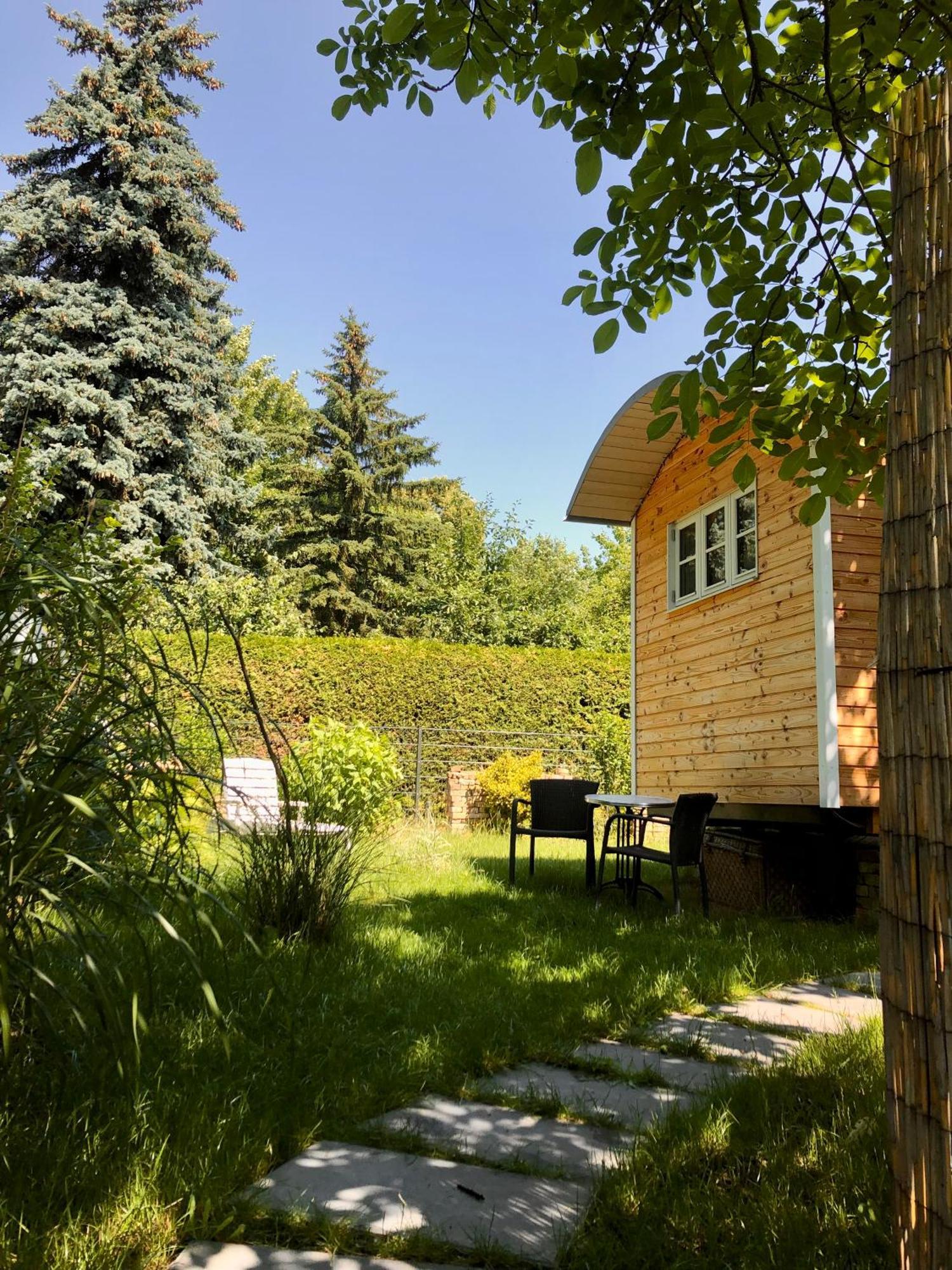 Zirkuswagen Mit Outdoor Whirlpool Und Garten Petershagen-Eggersdorf Esterno foto
